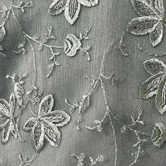 Pretty Angel Gray Lace Embriudered Handkerchief Boho Blouse Size Medium - Picture 10 of 14